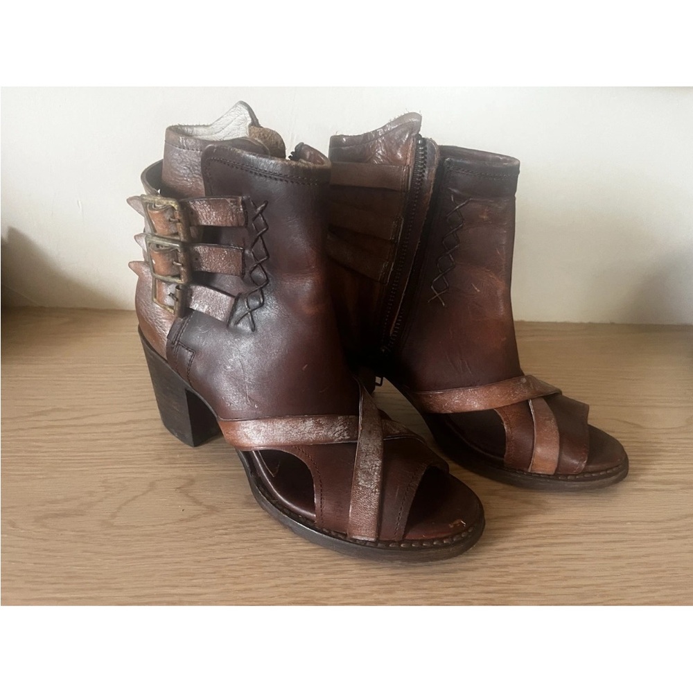 Freebird PERU Womens Buckle Zip Leather Brown Peep Toe Heeled Booties - US  8
